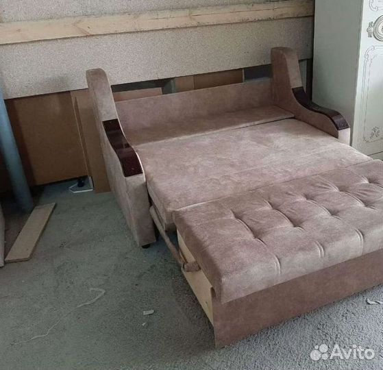Прямой мини диван в наличии