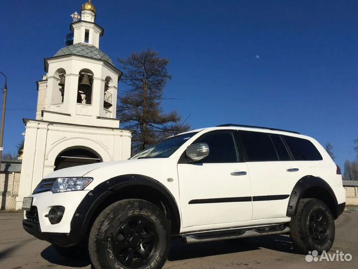 Расширители арок Mitsubishi Pajero Sport 2