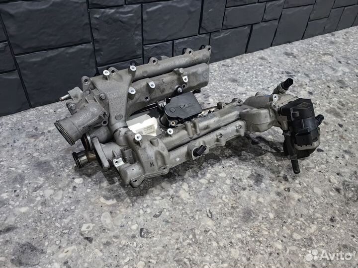 Впускной коллектор в сборе 642 дв