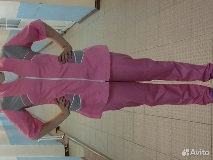 Медицинский костюм женский