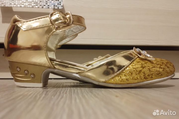 Туфли для девочки