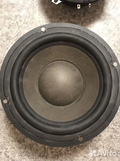 Динамики на машину в отличном состоянии