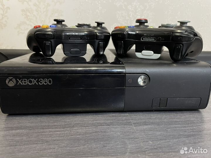 Xbox 360 elite / Игры / 2 джоя / прошит