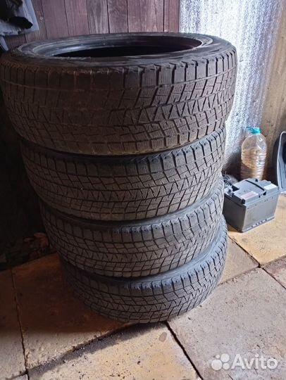 Bridgestone Blizzak DM-V1 225/65 R18