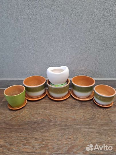 Керамические кашпо горшки с поддонами зелёные