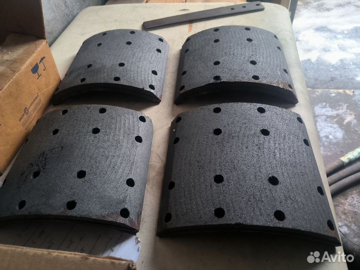 Тормозная накладка Scania 1516501