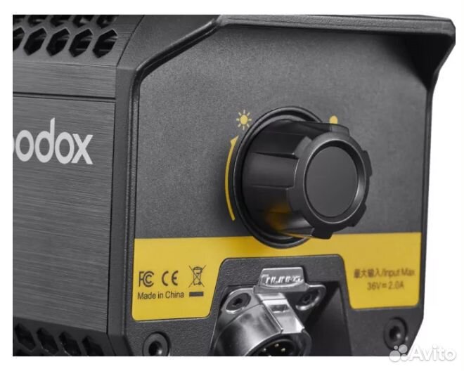 Осветитель Godox S60Bi фокусируемый