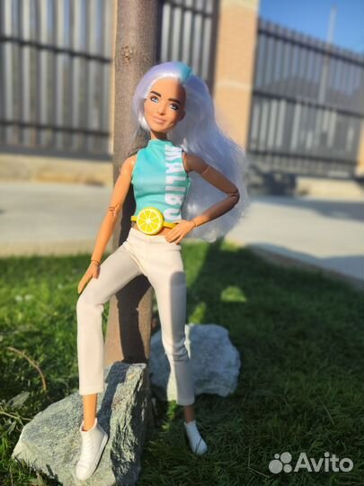 Кукла Барби violet улыбашка