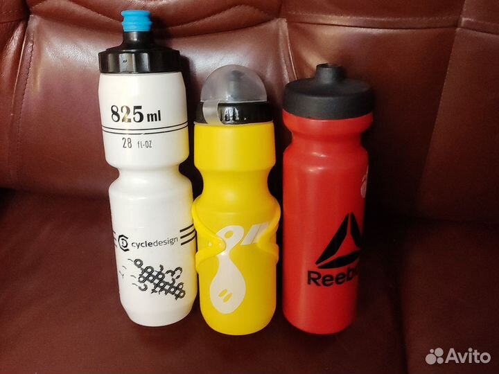 Спортивная бутылка с держателем