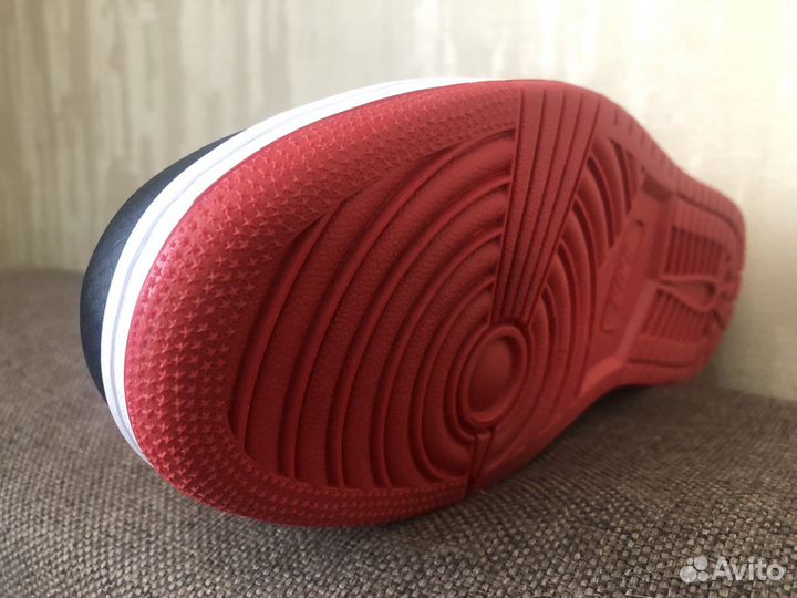 Кроссовки nike новые