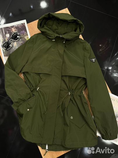 Ветровка prada
