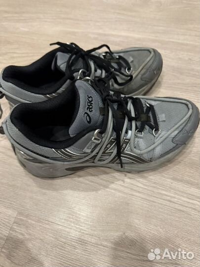 Кроссовки женские 38,5-39