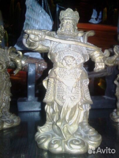 Бронза, статуэтки 