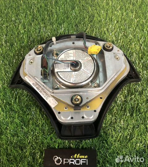 В наличии подушка безопасности в руль Audi