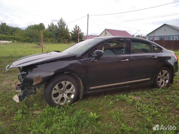Citroen C5 2.0 МТ, 2010, битый, 190 000 км