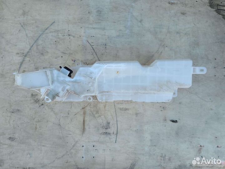 Бачок омывателя toyota land cruiser 200