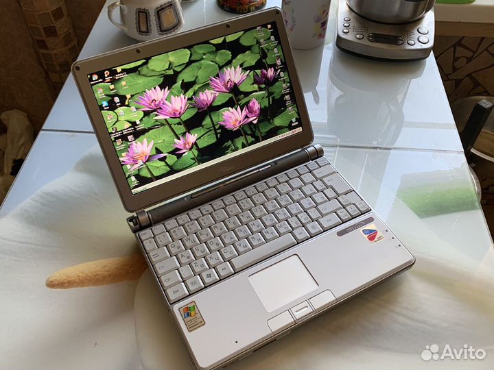 Старый Нетбук Fujitsu lifebook P7010 (Рабочий)