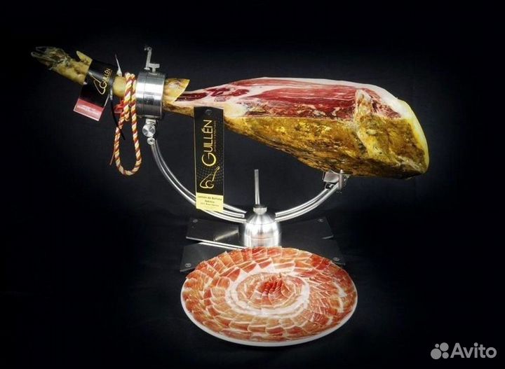 Хамон Иберико бейота Guillen на кости нога