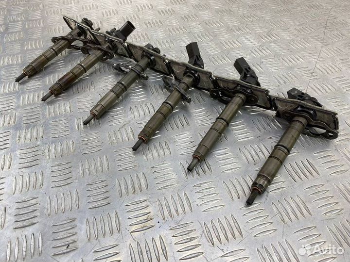 Форсунка топливная Volkswagen Touareg GP 3.0D 2008