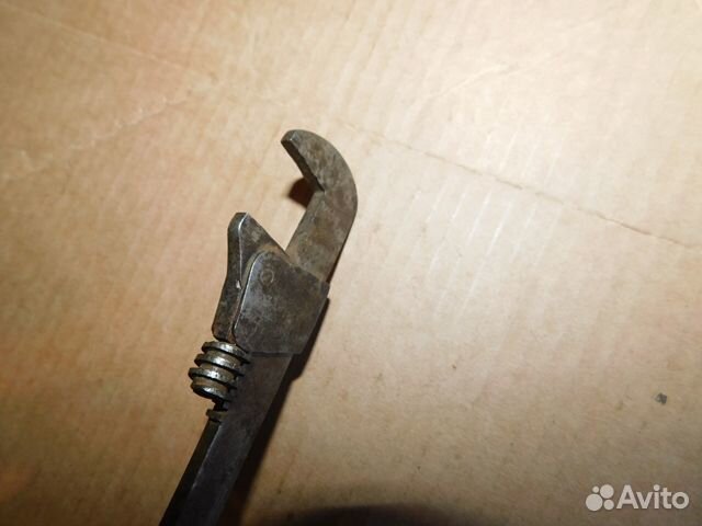Старинный, миниатюрный, разводной ключ возможно