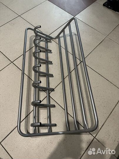 Вешалка настенная металлическая