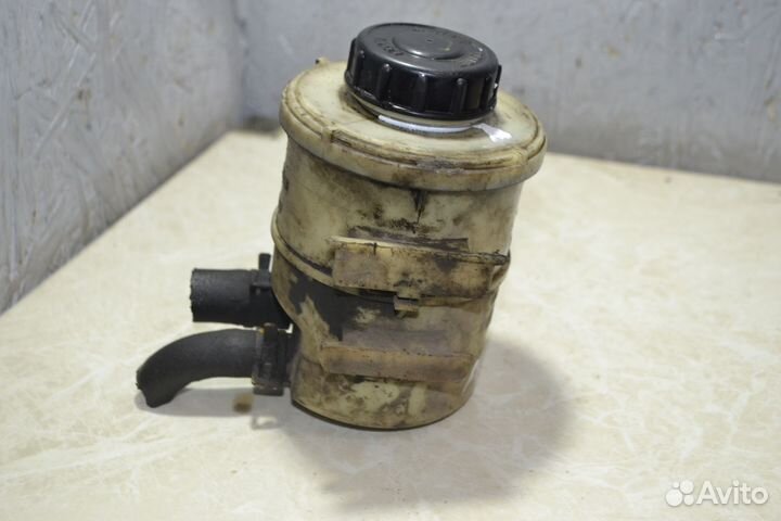 Бачок гур Nissan Almera G15