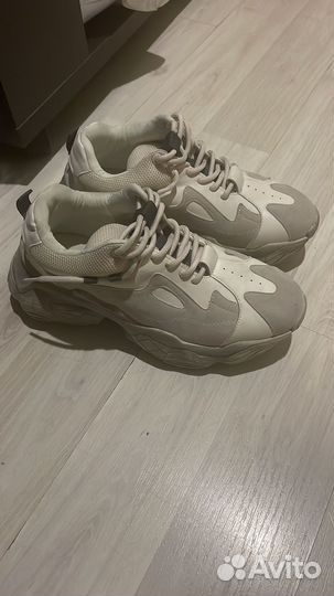 Кроссовки женские новые