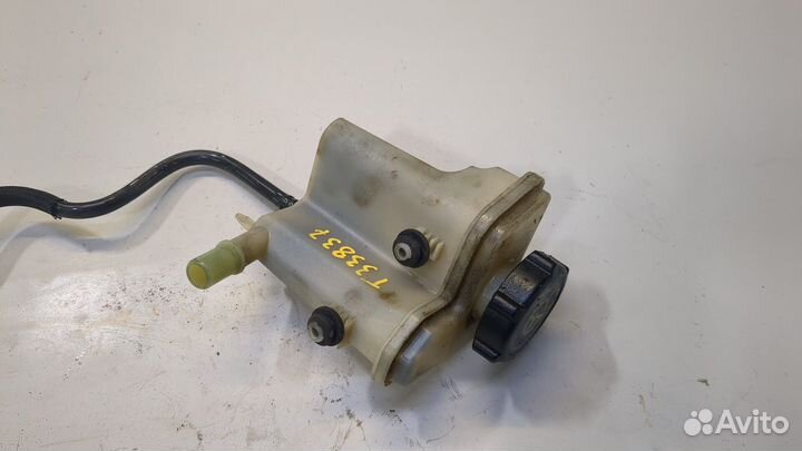 Бачок гидроусилителя Ford Fusion, 2002