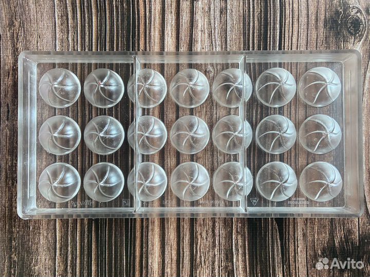 Поликарбонатная форма для шоколада