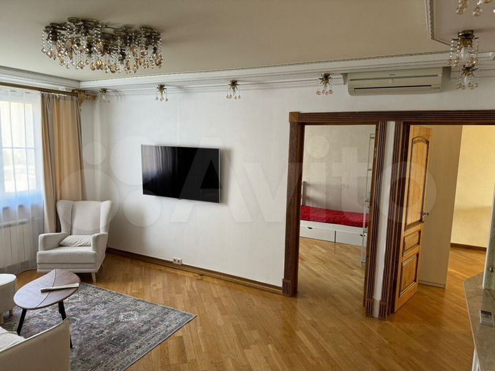 3-к. квартира, 77 м², 10/18 эт.