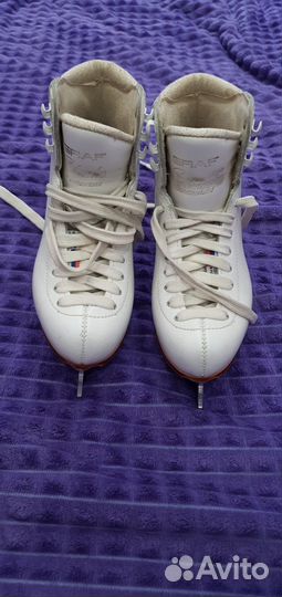 Профессиональные коньки Graf Etude