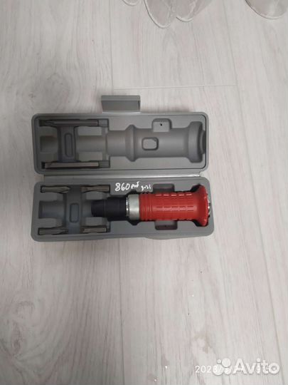 Отвёртка ударная с битами