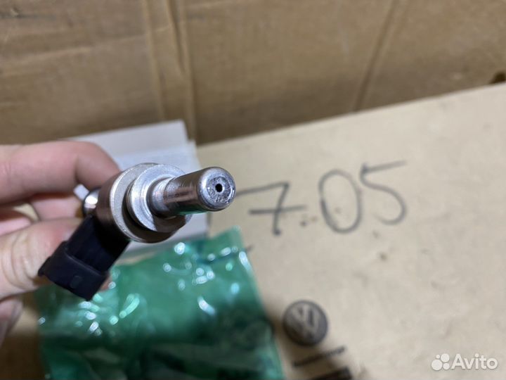 Форсунка топливная Porsche Cayenne 948605230AX Нов