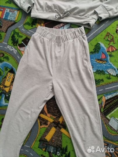 Женский спортивный костюм 44