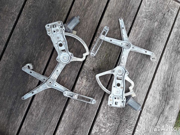 Стеклоподъёмник передний Mercedes C180 W202