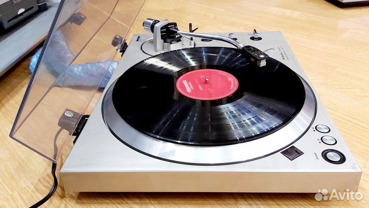 Проигрыватель винила Technics SL-1301 Япония