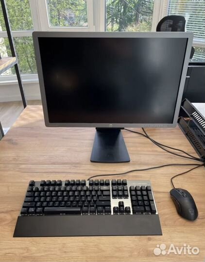 Монитор HP 24 IPS