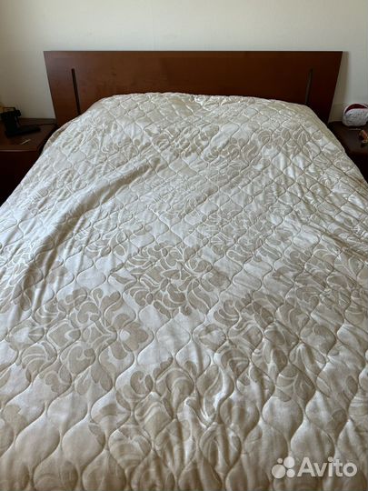 Кровать двухспальная