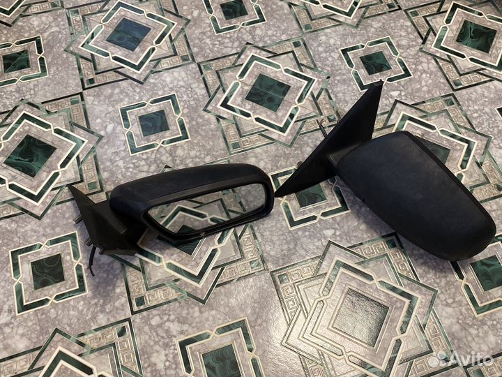 Зеркала на приору