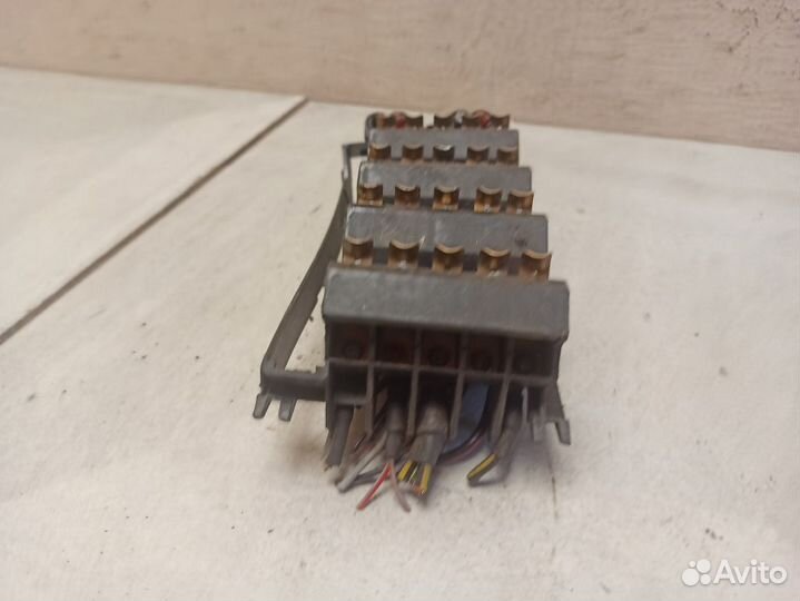 Блок предохранителей