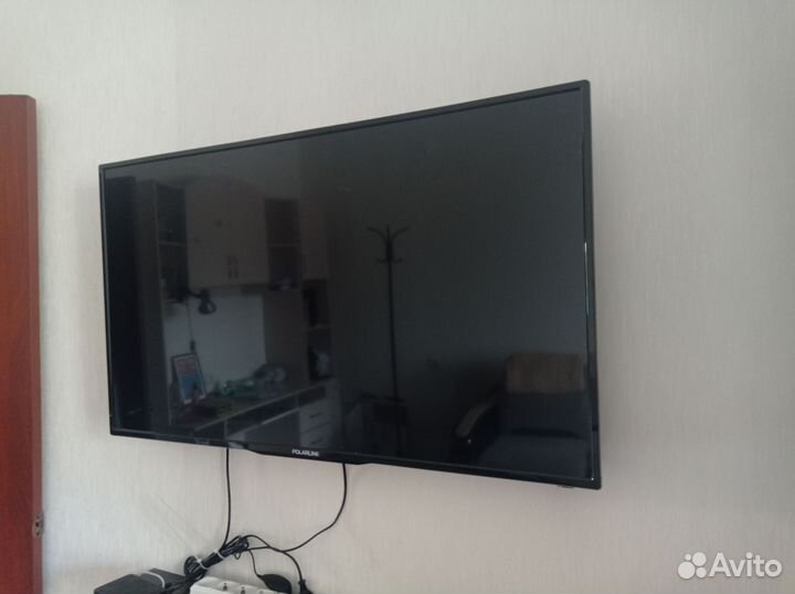 ЖК телевизор Polarline Smart 108 см
