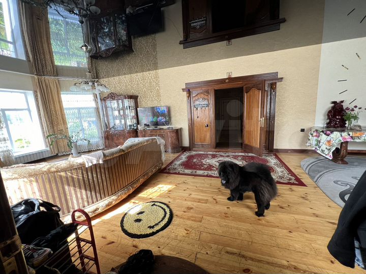 Коттедж 580 м² на участке 4 сот.