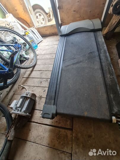 Тренажер беговая дорожка сломан