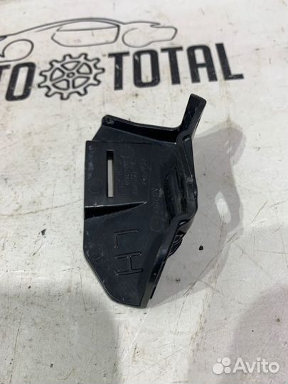 Кронштейн бампера задний левый Kia Sportage SL