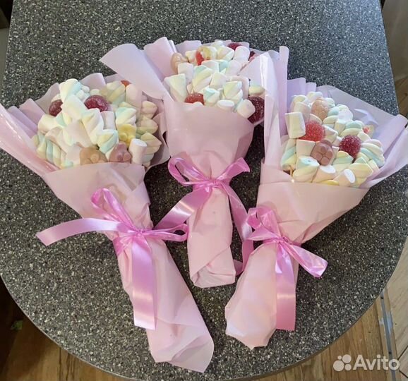 Сладкий мини-букет из мармелада и маршмеллоу