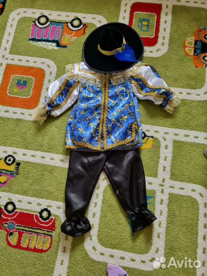 Карнавальный костюм мушкетёра