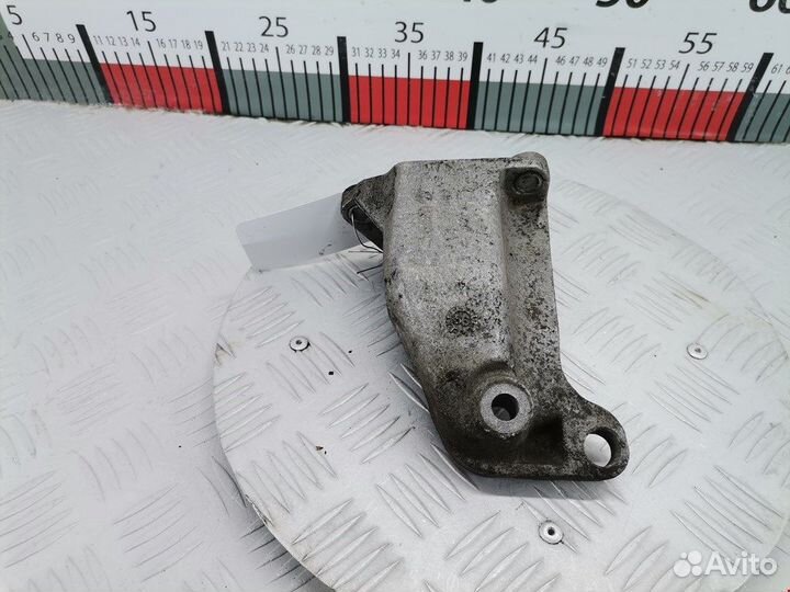 Кронштейн для Seat Ibiza 2