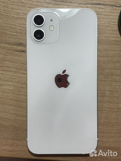 iPhone 12, 64 ГБ