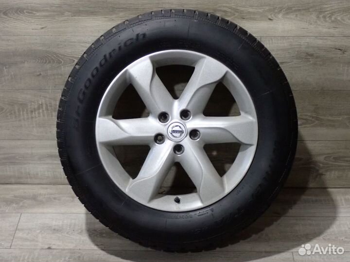 Комплект оригинальных колес R18 Nissan Murano