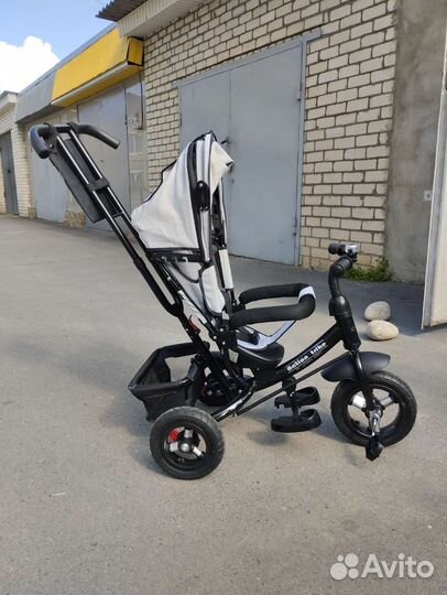 Детский велосипед с родительской ручкой